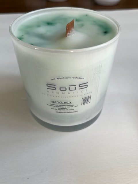 Luxury Candle- Kiss You Back- 10 oz. image 0
